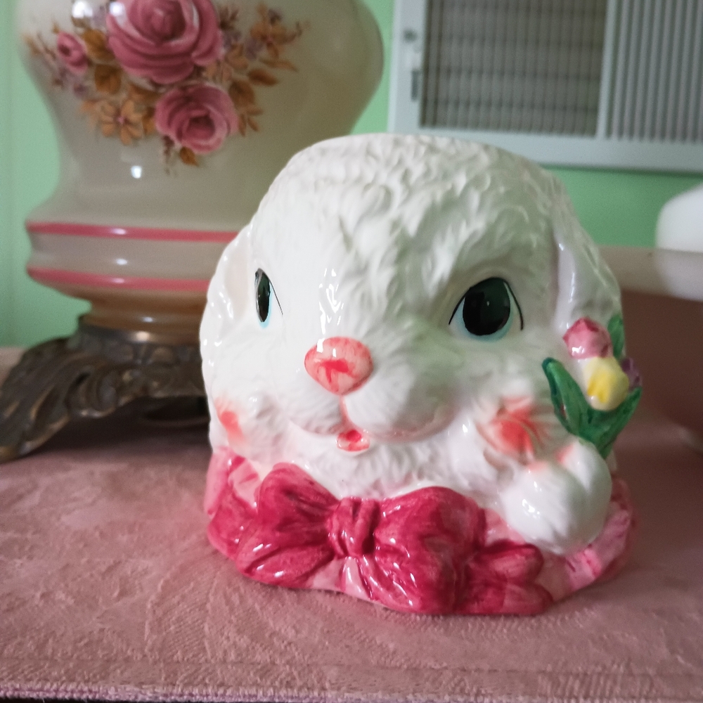 Rabbit 🐰 White and Pink Bunny Ceramic Planter VINTAGE RARE